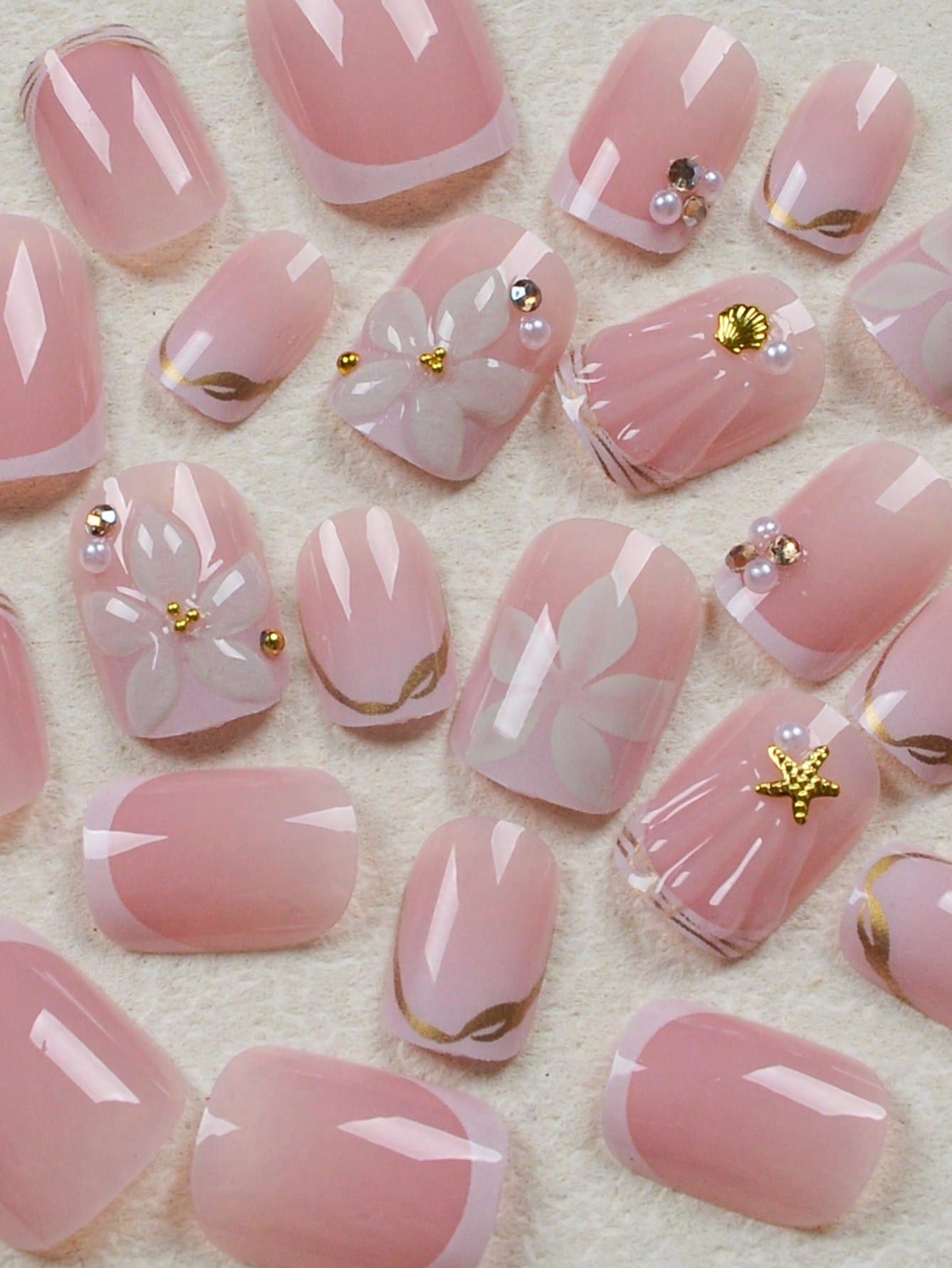 24개 짧은 스퀘어 화이트 프렌치 플라워 아크릴 프레스 - Nail Art Chrome 리뷰 및 가격