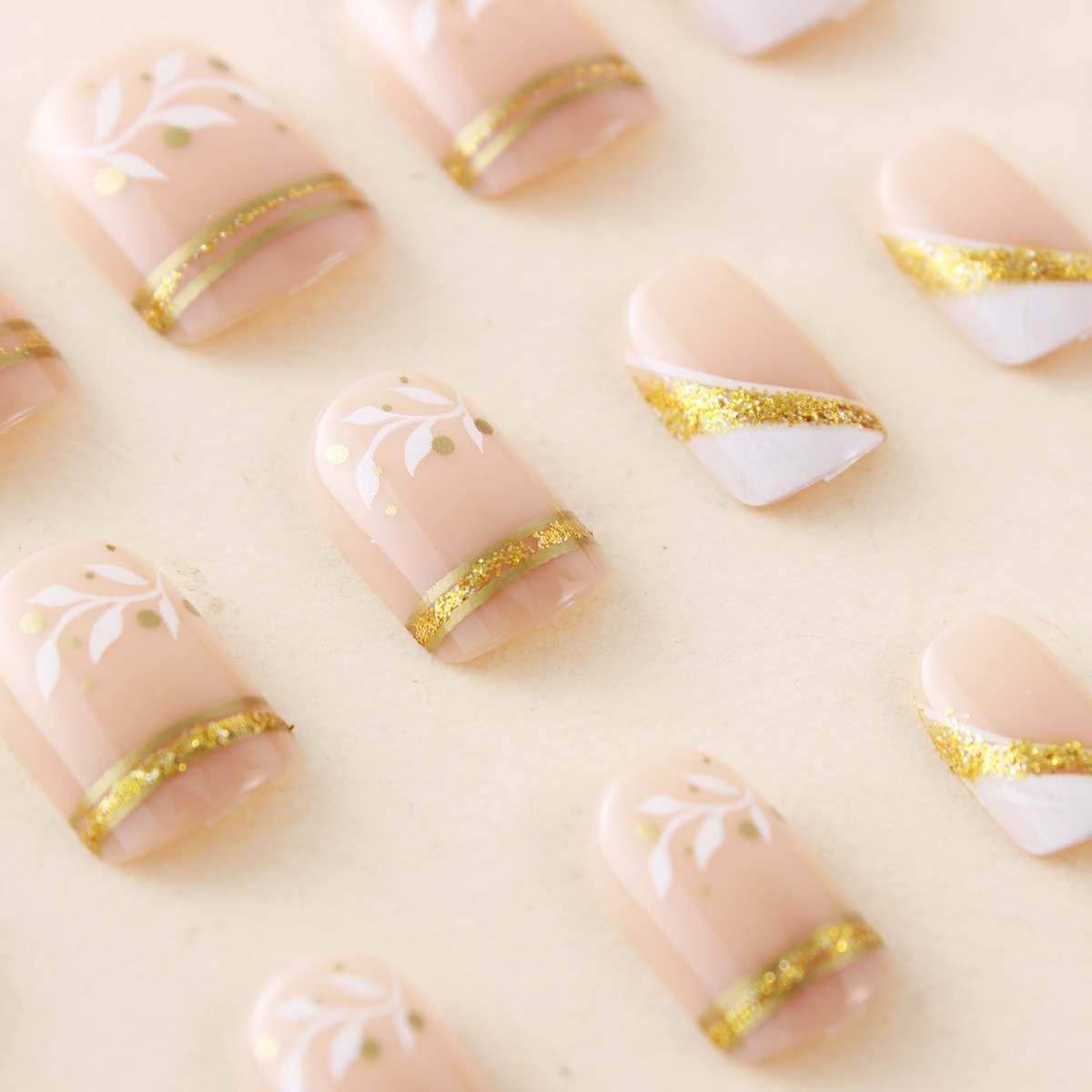 누드 숏 스퀘어 프레스온 네일 화이트 리프 프린트 골드 - Nail Art Design 리뷰 및 가격